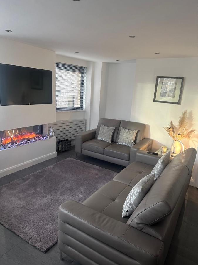 Luxury Apartment Belfast City Centre Overlooking Custom House Sqaure Bagian luar foto